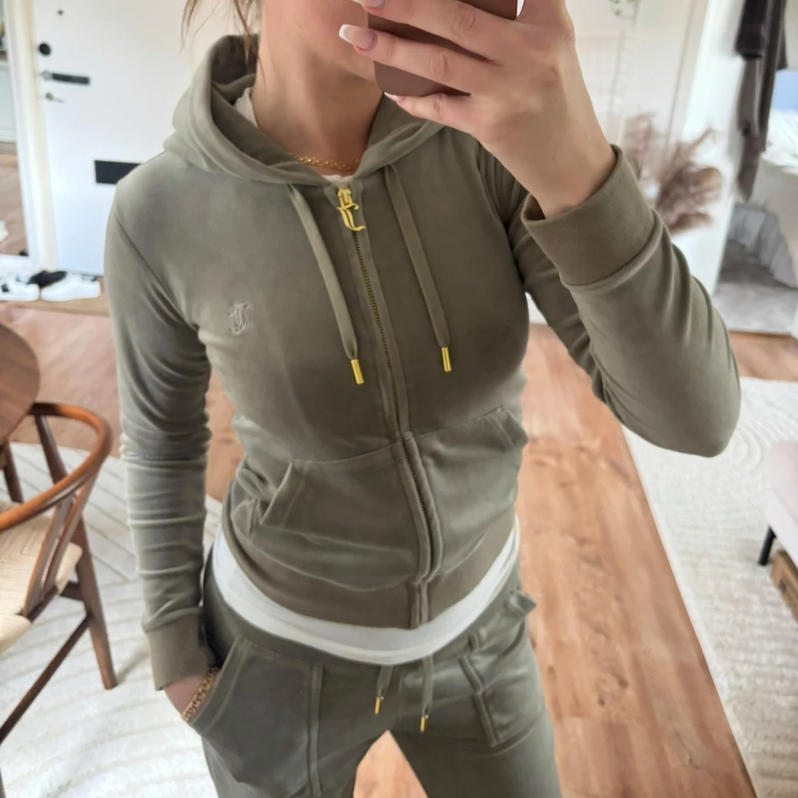 Olivgrön velourväst från Juicy Couture - 3