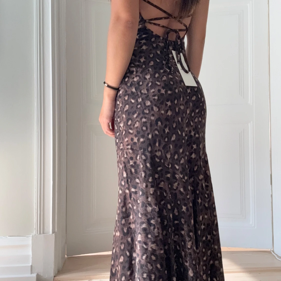 Adoore leopard klänning