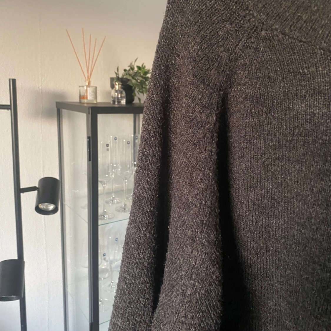 Mörkgrå stickad tröja från Pull&Bear - 1