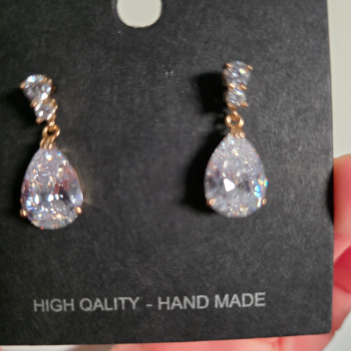 Glittriga örhängen med zirkonsten - 2