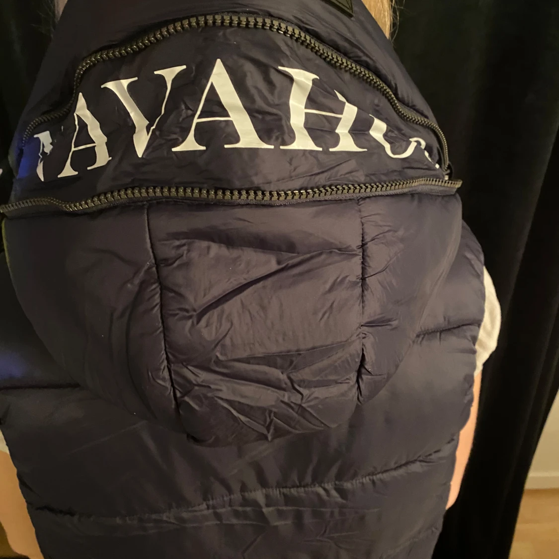 Mörkblå dunväst från Navahoo - 2