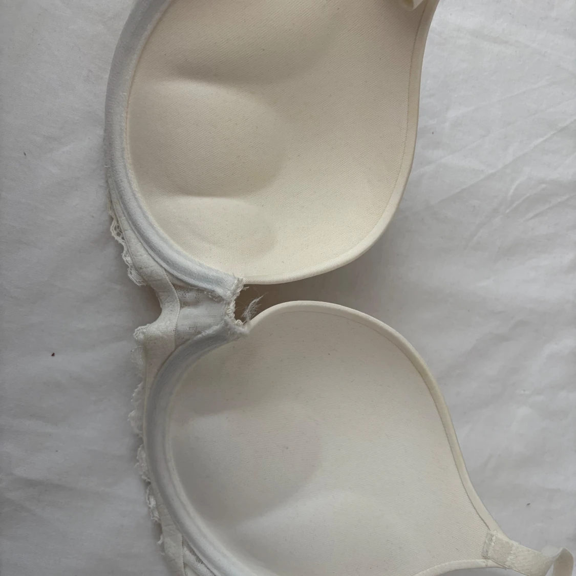 Vit vadderad bh💕 - 1