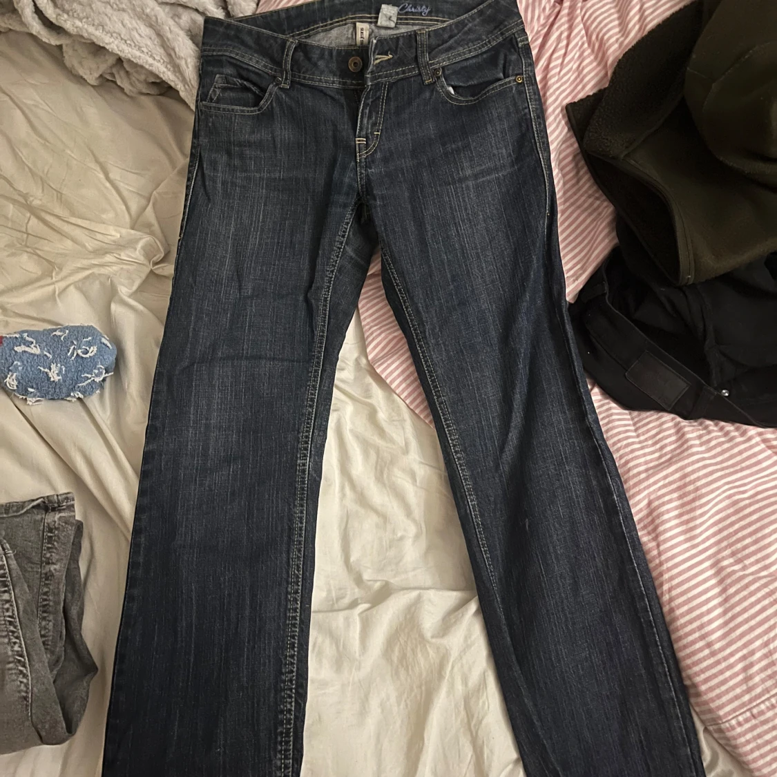 Mörkblå jeansbyxor - 2