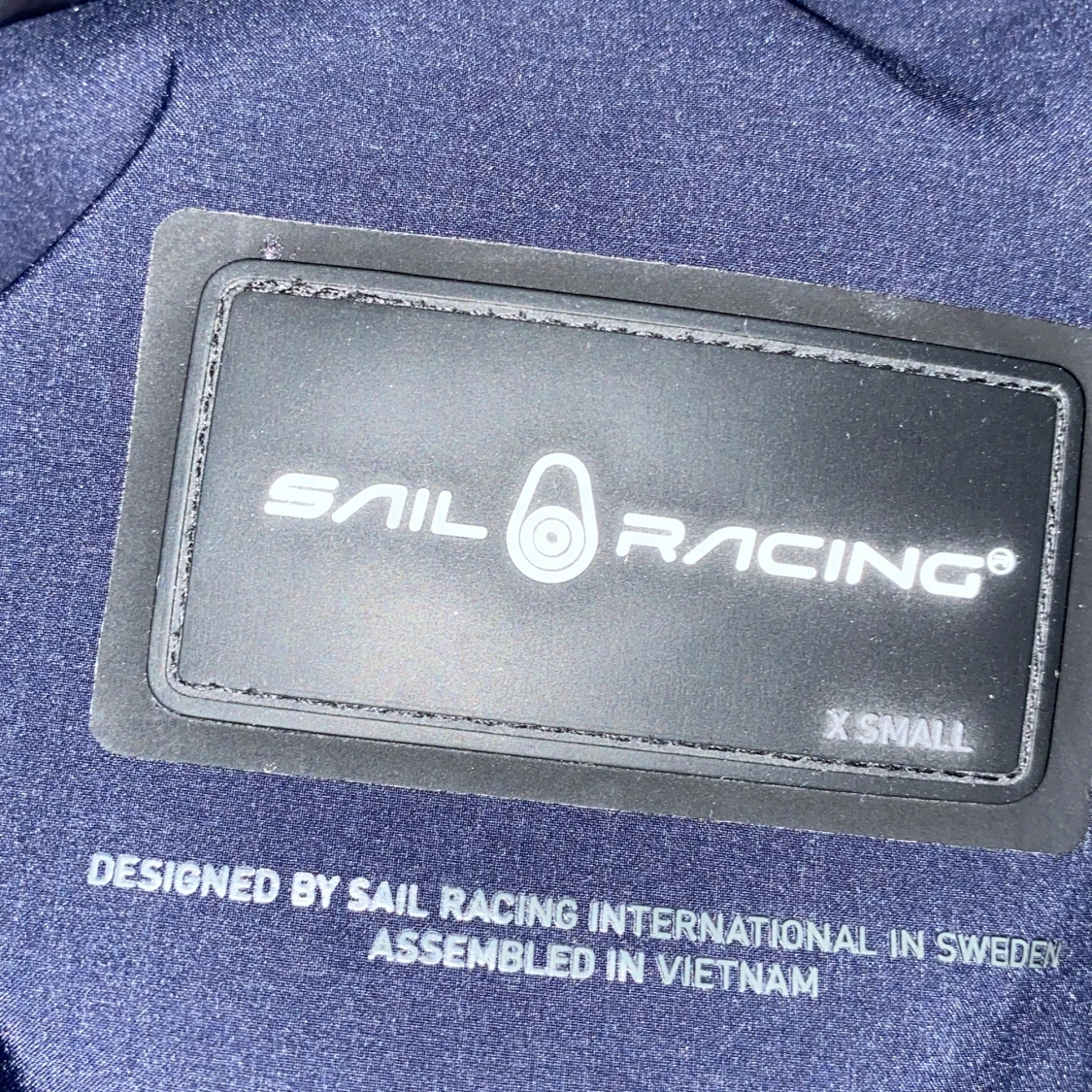 Mörkblå dunjacka från Sail Racing - 4