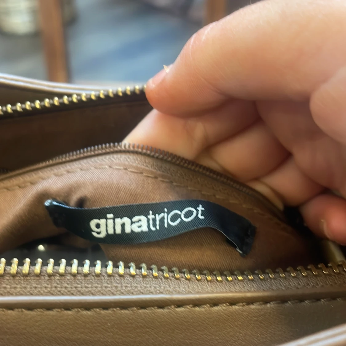 Brun handväska från Gina Tricot - 2