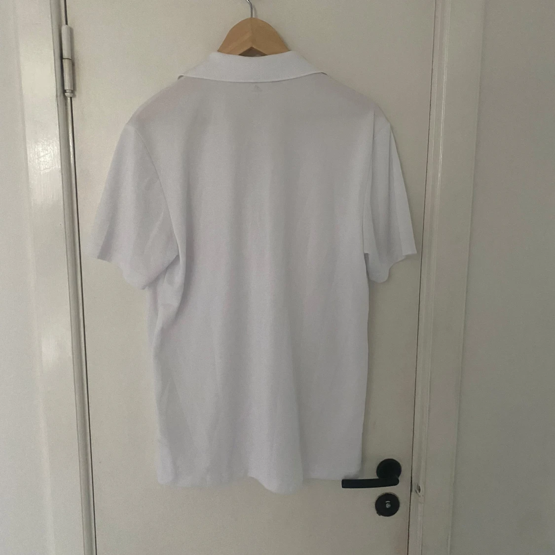 Vit pikétröja från Adidas - 1