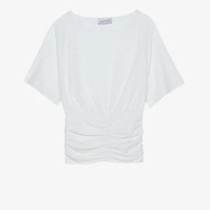 Vit topp - Vit topp från Anna Field, använd men inga defekter 