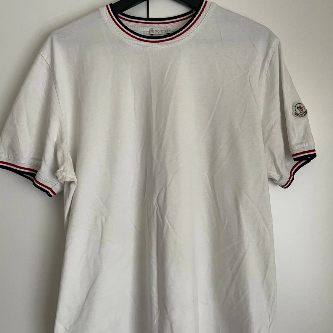 Vit Moncler t-shirt med logga 