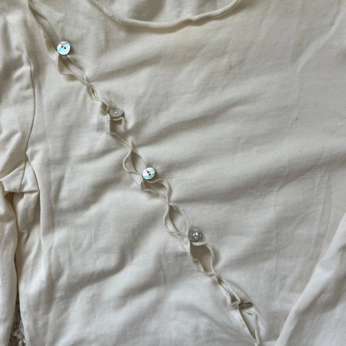 Vit långärmad topp från NA-KD - 1