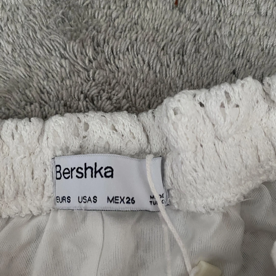 Vita spetsbyxor byxor från Bershka - 1