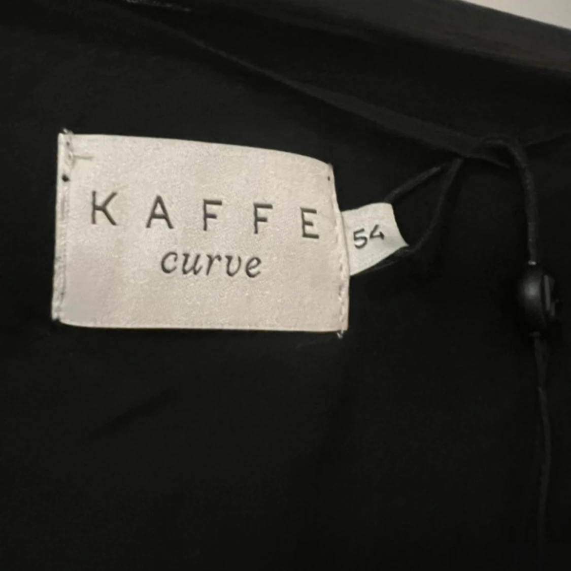 Svart prickig långklänning Kaffe Curve - 2
