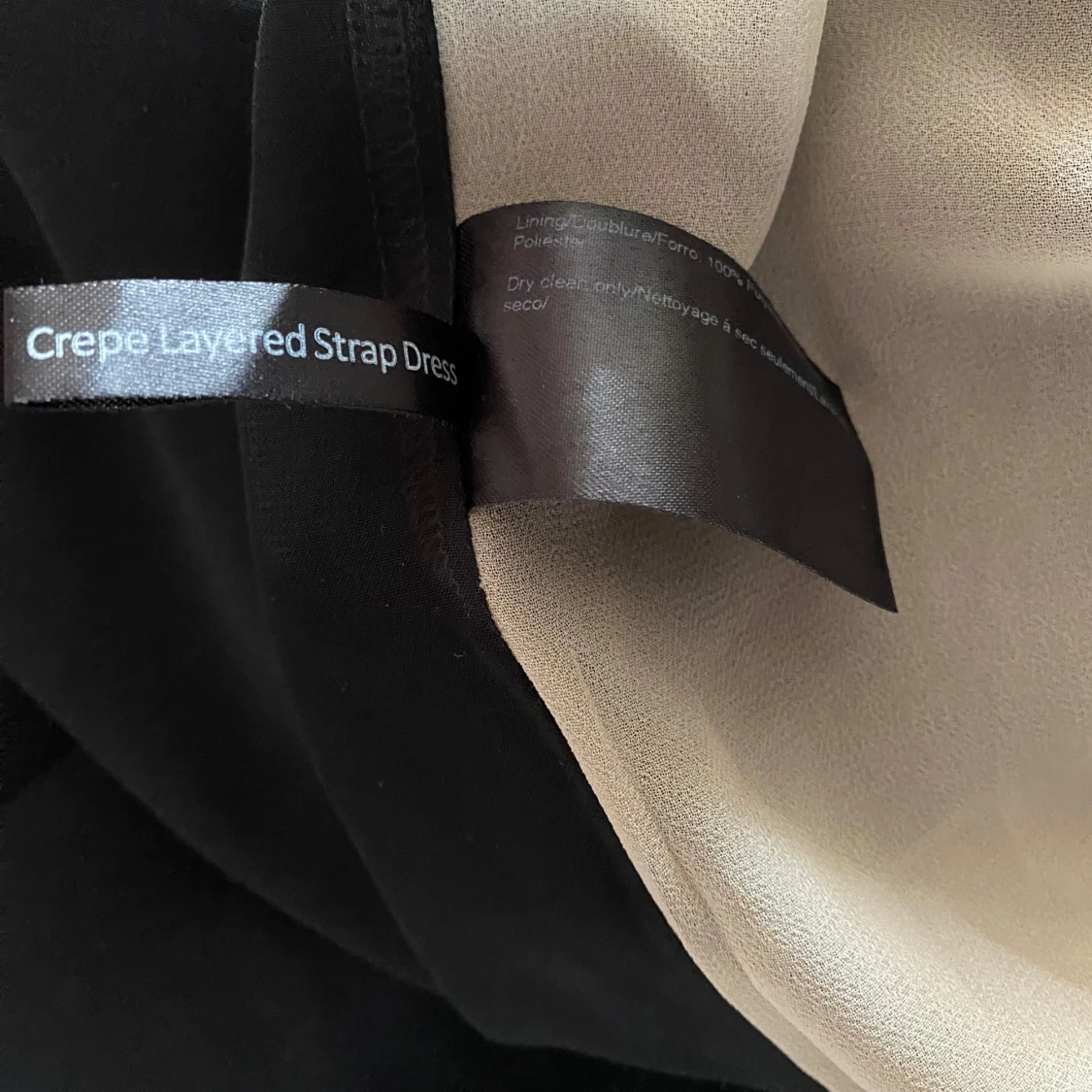 Svart Filippa K långklänning med tunna axelband  - 3