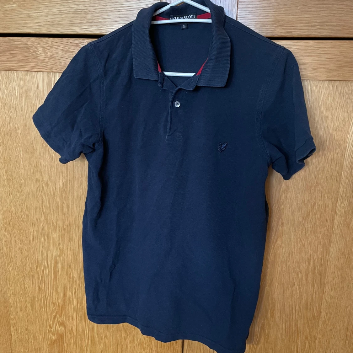 Mörkblå pikétröja från Lyle & Scott - 1