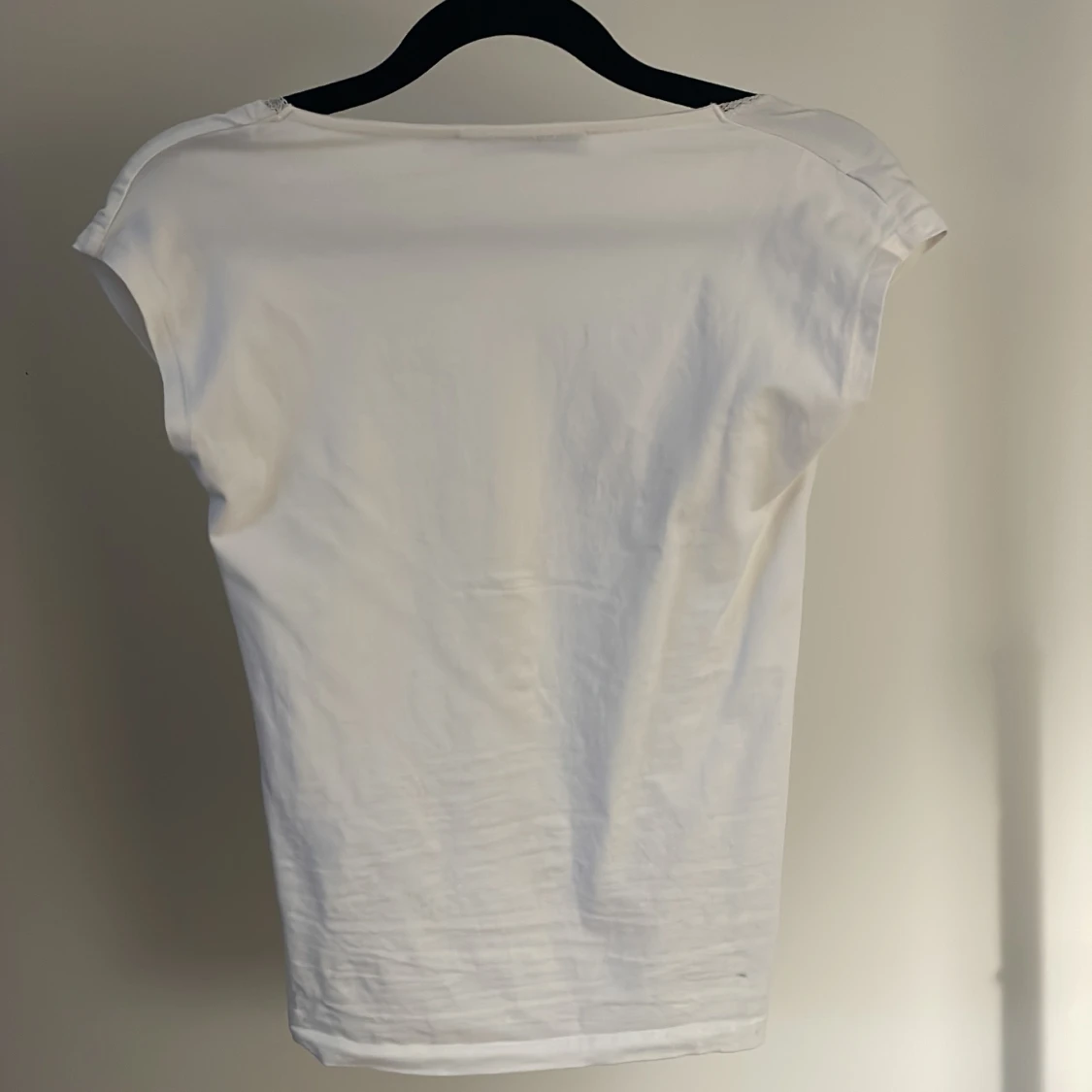 Vit spetsdetaljerad topp  - 1