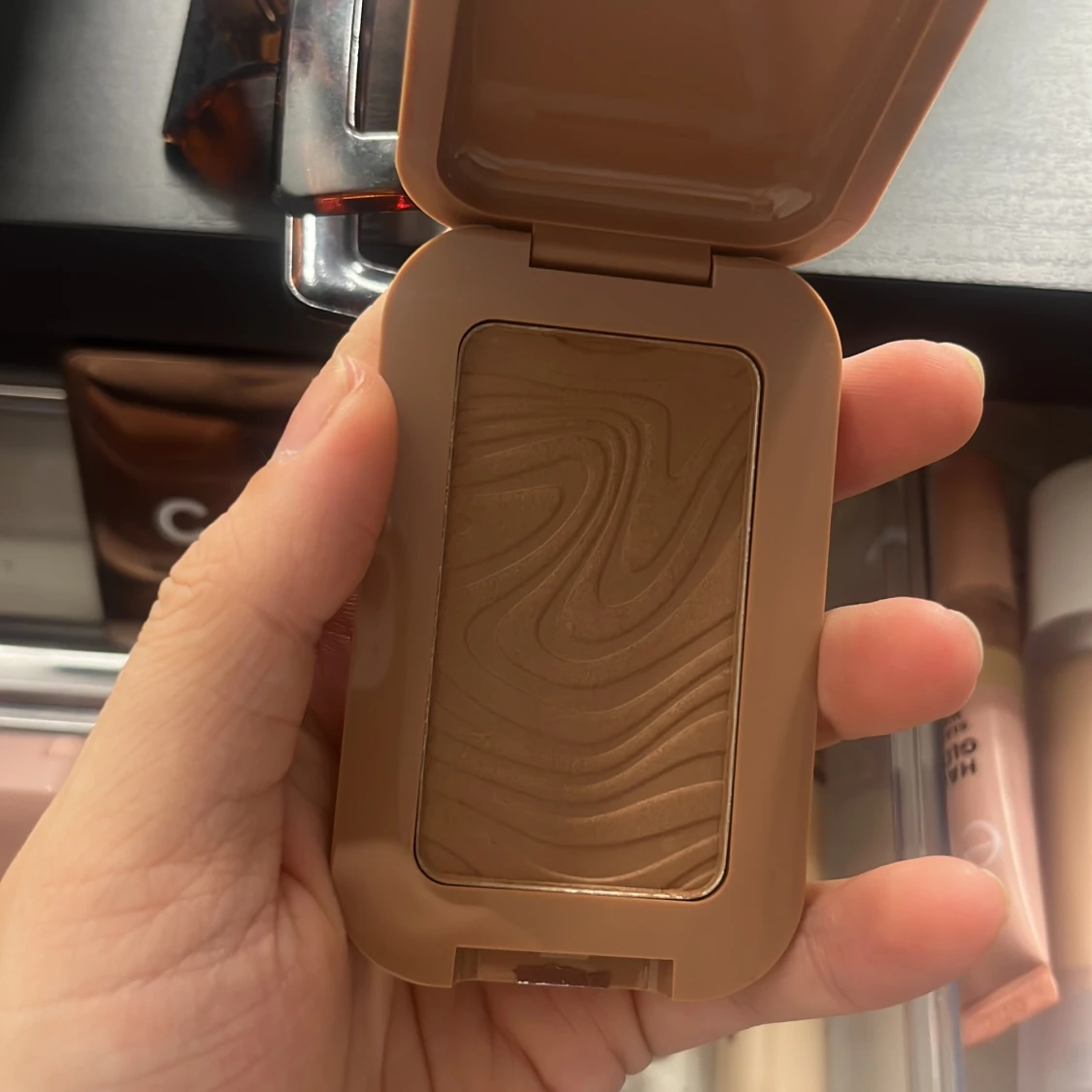 NYX Buttermelt Bronzer Deserve Butta - 2