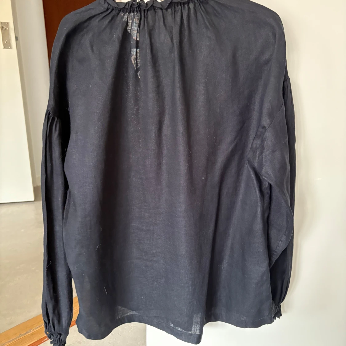 Linneblus från Arket - 1