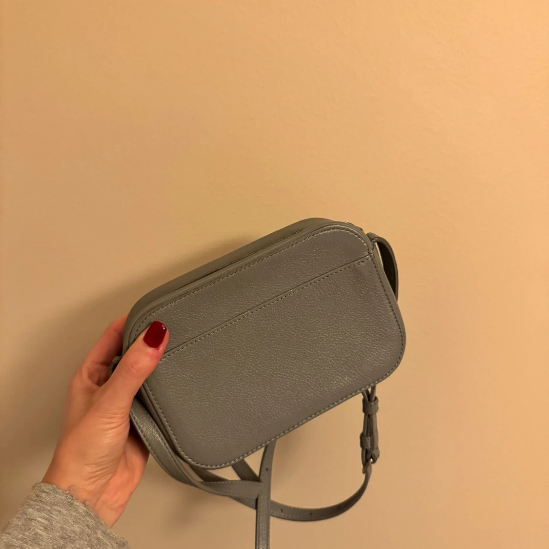 Grå axelväska från Balenciaga - 3