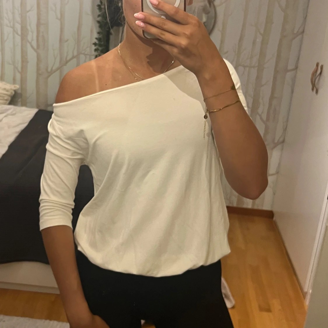 Vit offshoulder topp med trekvartsärm - 2