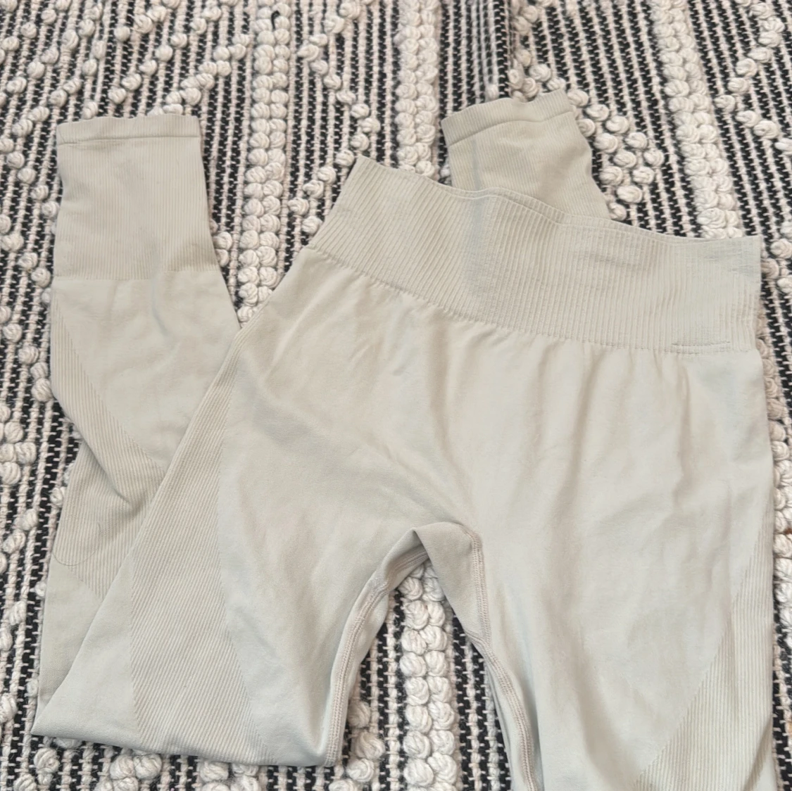 Beige seamless leggings från 157