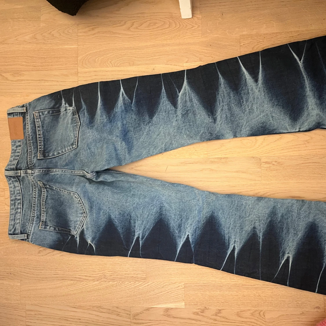 Weekday jeans med mönster - 2