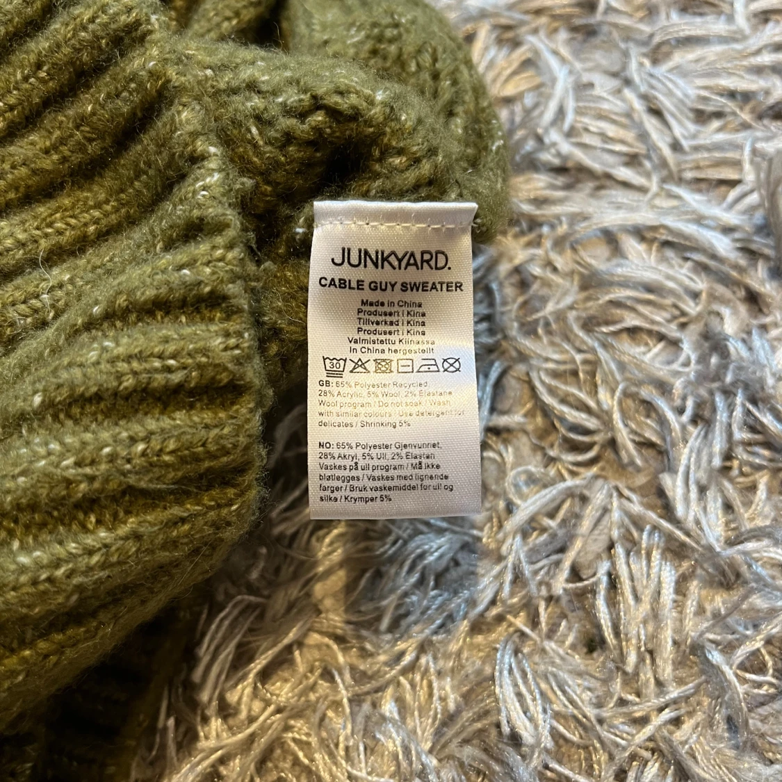 Grön stickad tröja - 1