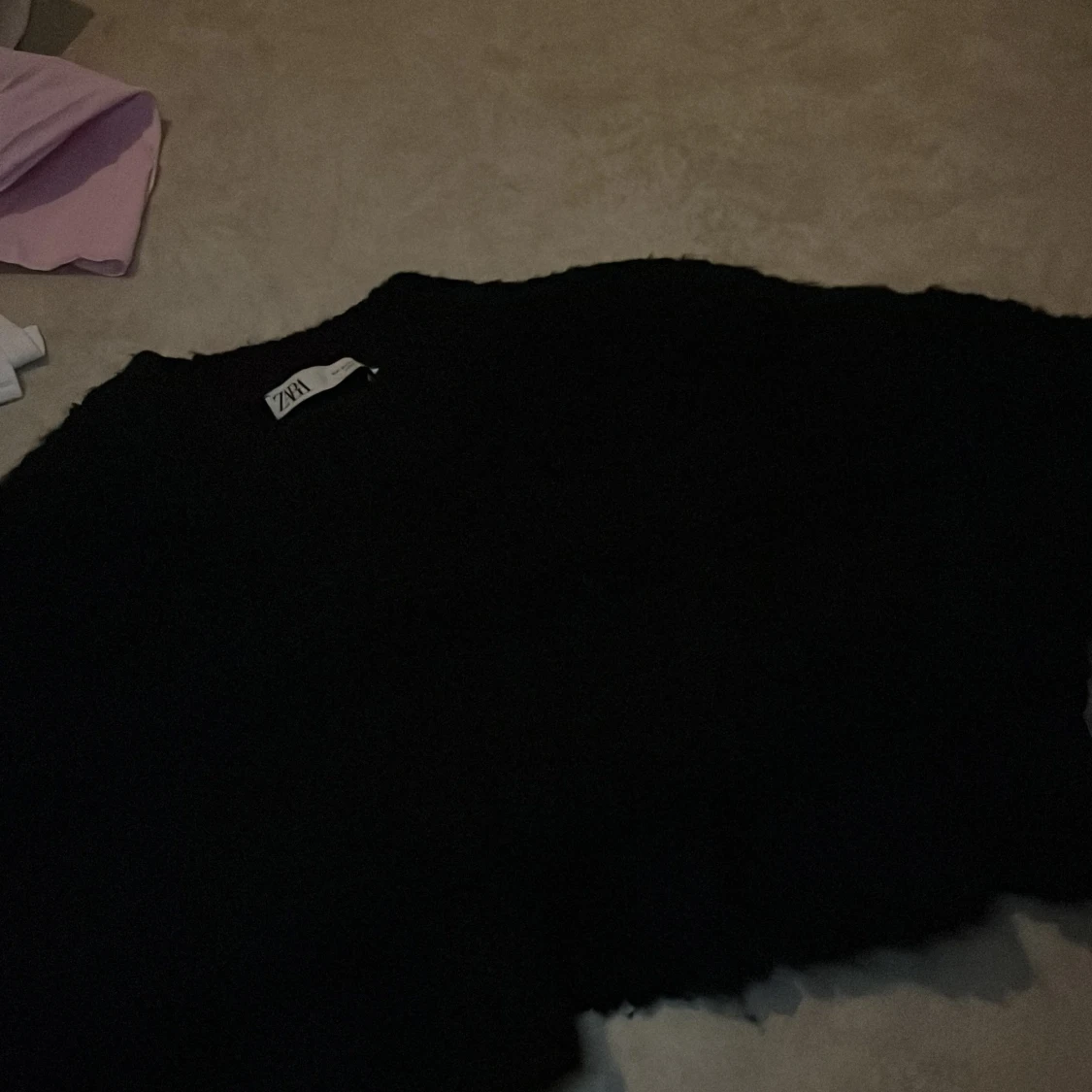 Svart stickad tröja från ZARA