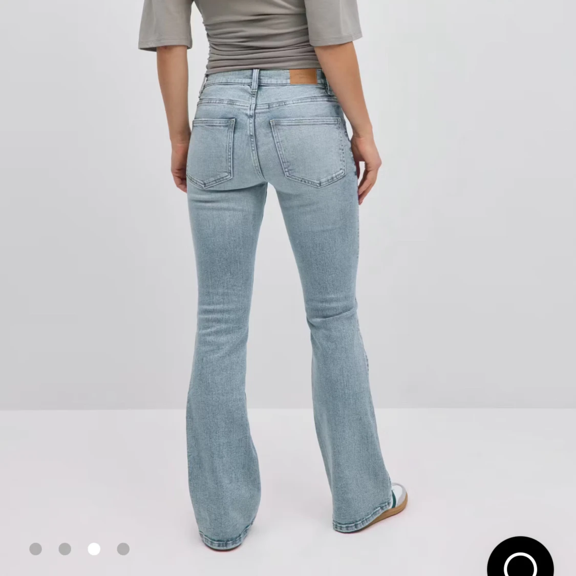 Ljusblå bootcut jeans - 1