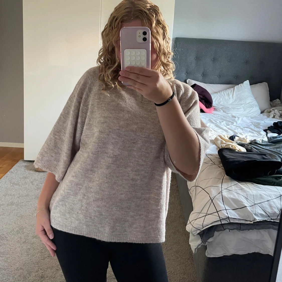 Beige stickad tröja från 157 - 2