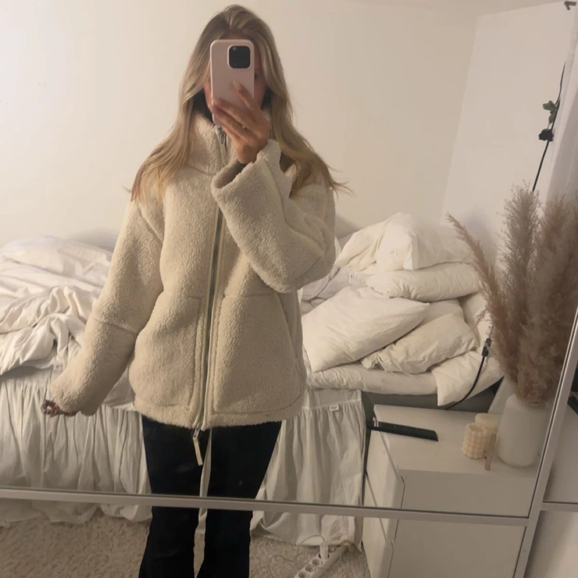 Beige teddyjacka med dragkedja - 2