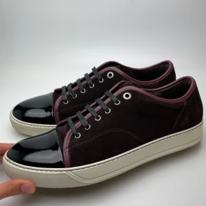 Lanvin skor(nya) - Hej! Säljer nu dessa svin feta lanvin skor. Skorna är i nytt skick! Använda en gång! Har begränsat antal boxar och dustbag. Hör av dig vid frågor