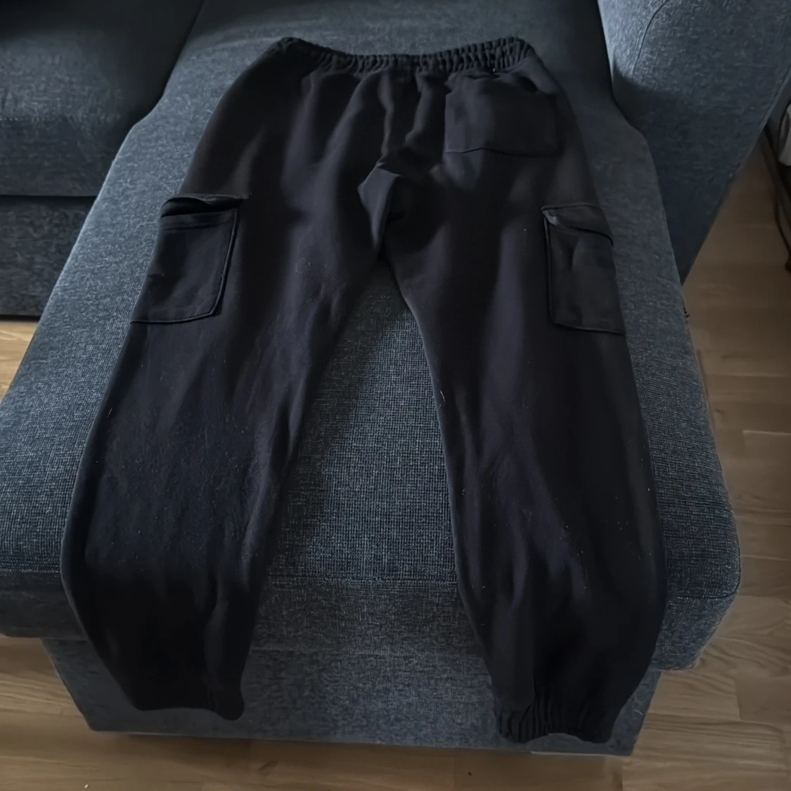 Svarta cargopants från Primark M - 1