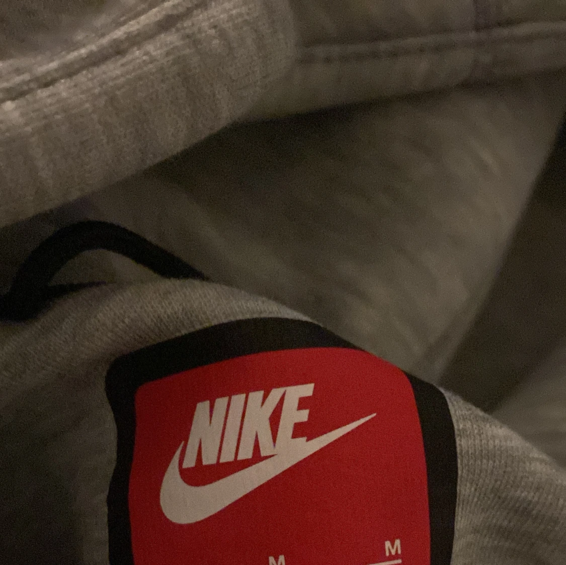 Grå Nike tech, storlek M - 3