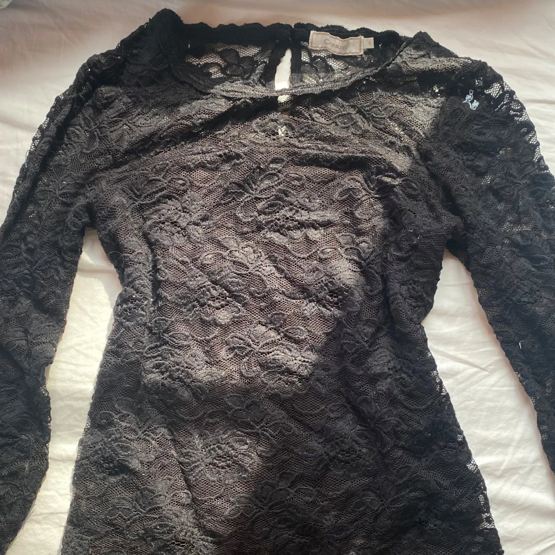 Svart långärmad spetströja - 1