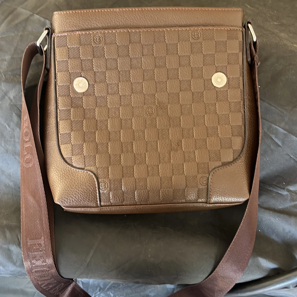 Brun axelväska från Tedikabolo - 1