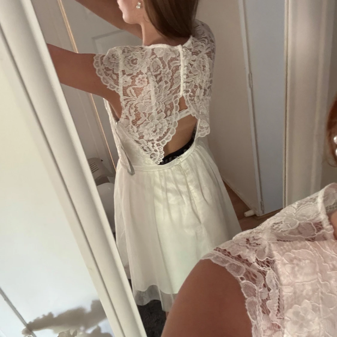 Vit spetsklänning från Moments New York  - 1