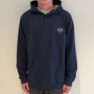 A.P.C hoodie  - Apc hoodie | Helt ny med tags | Storkek S (sitter som en M/L) | Hör av dig vid frågor eller liknande // RDL 