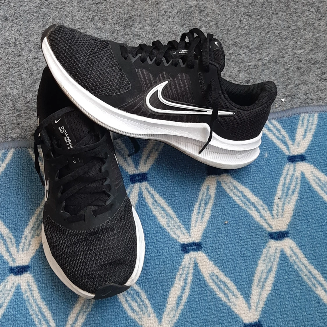 Svarta Nike Downshifter sneakers - 3