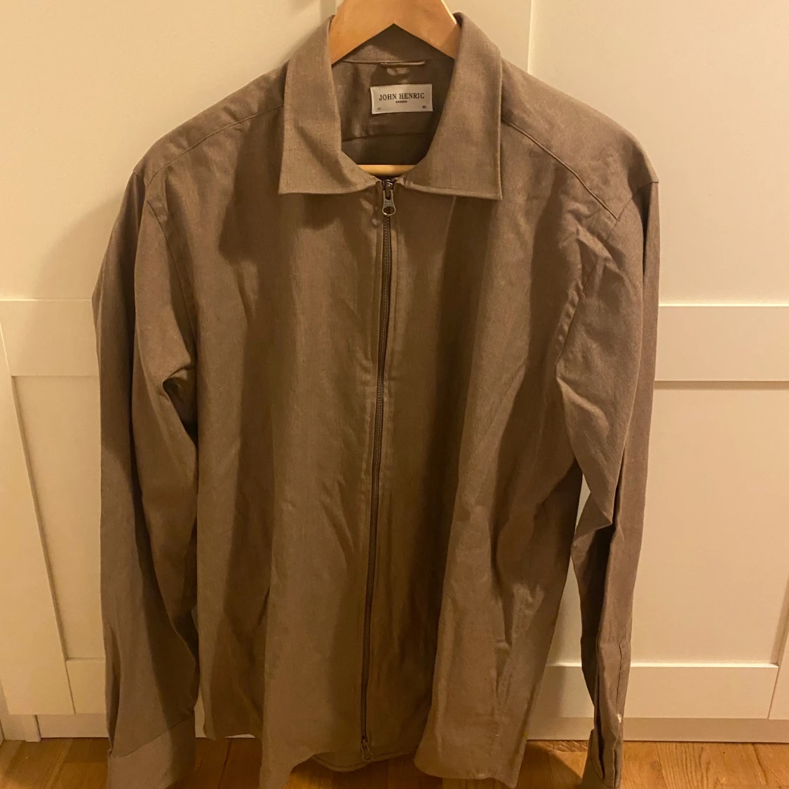 Beige overshirt från John Henric - 1