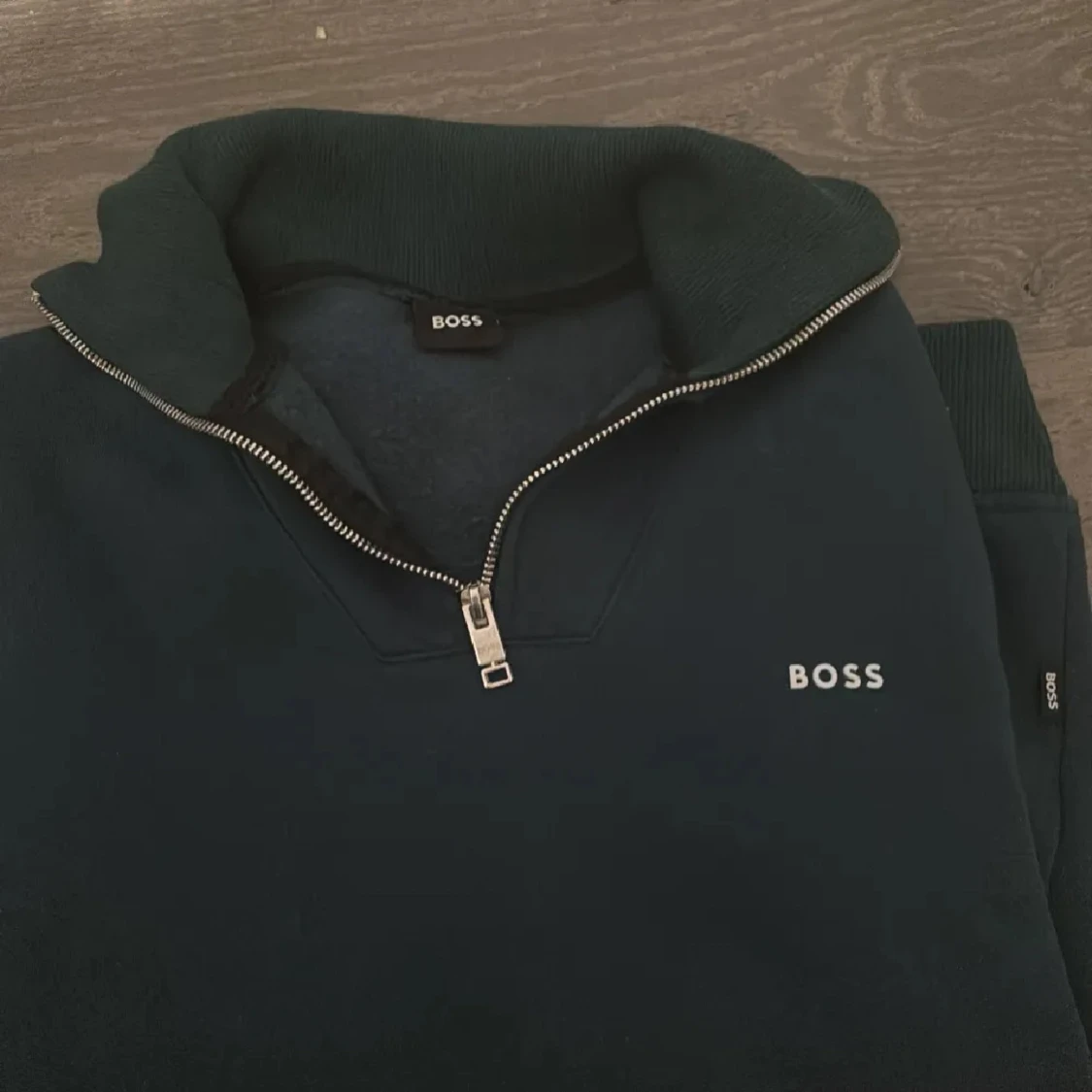 Mörkgrön half zip tröja från BOSS - 4