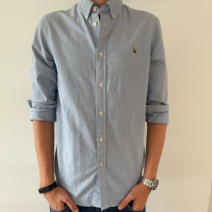 RALPH LAUREN SKJORTA - Ralph Lauren skjorta - Storlek 20 vilket cirka motsvarar S - Mycket fint skick - deluxecloset