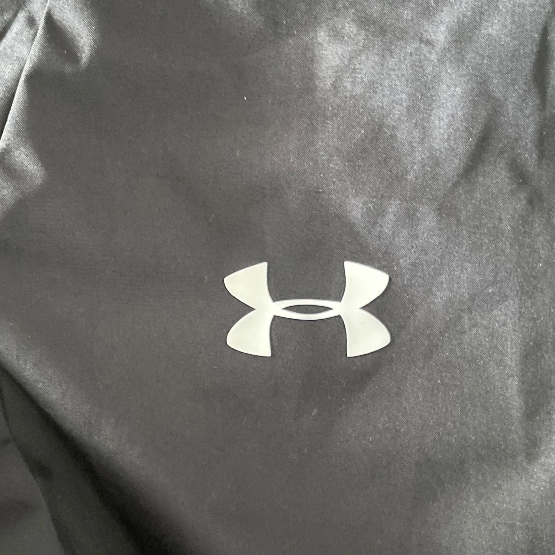 Svart vindjacka från Under Armour - 1