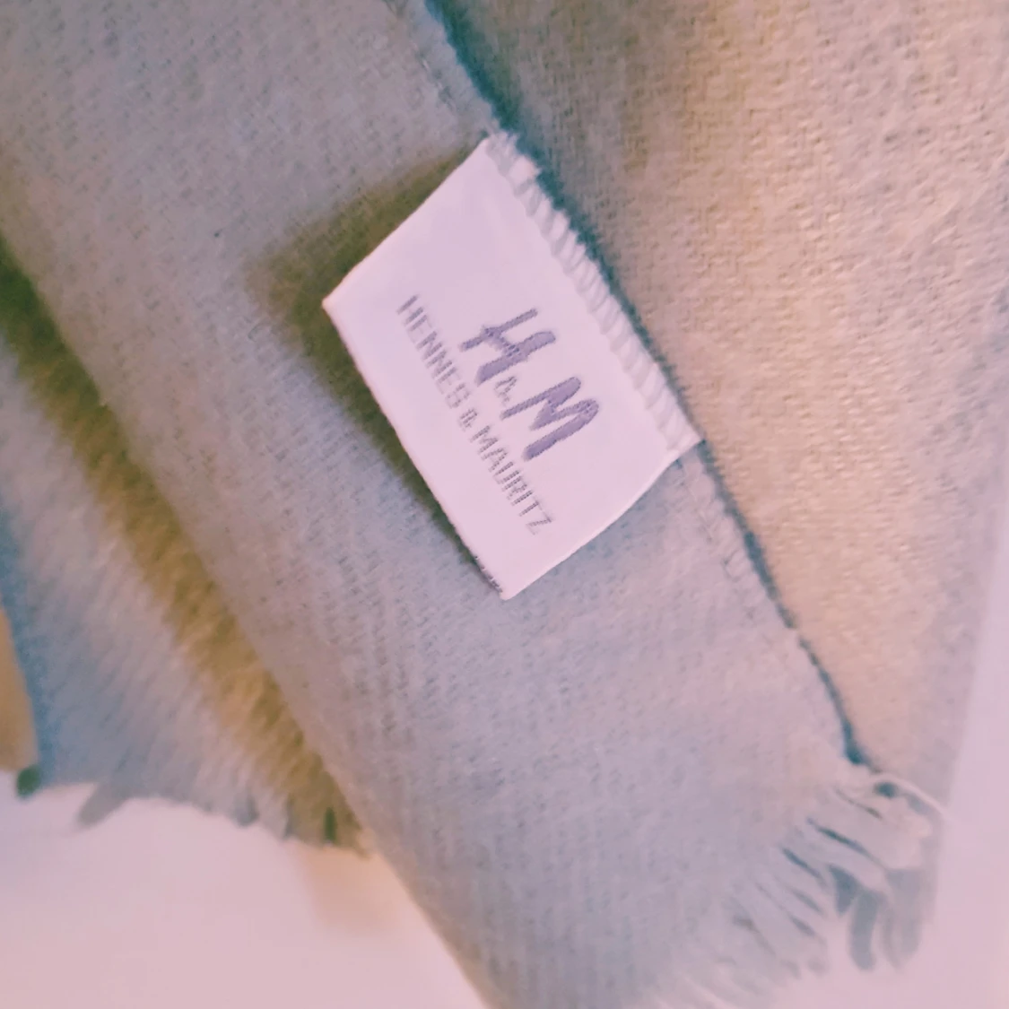 Ljusgrå halsduk från H&M - 2