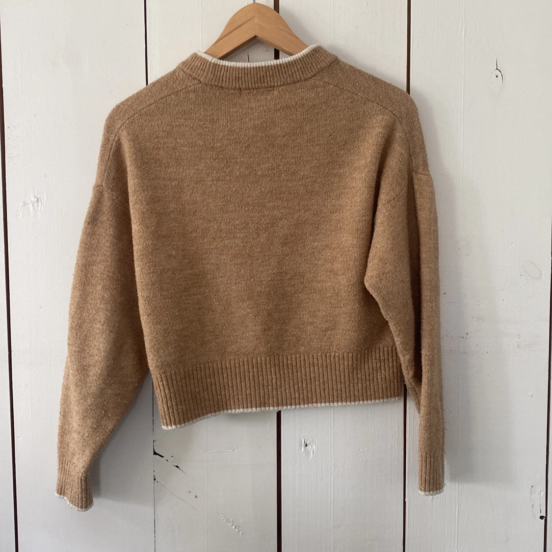 Beige stickad tröja från H&M - 1