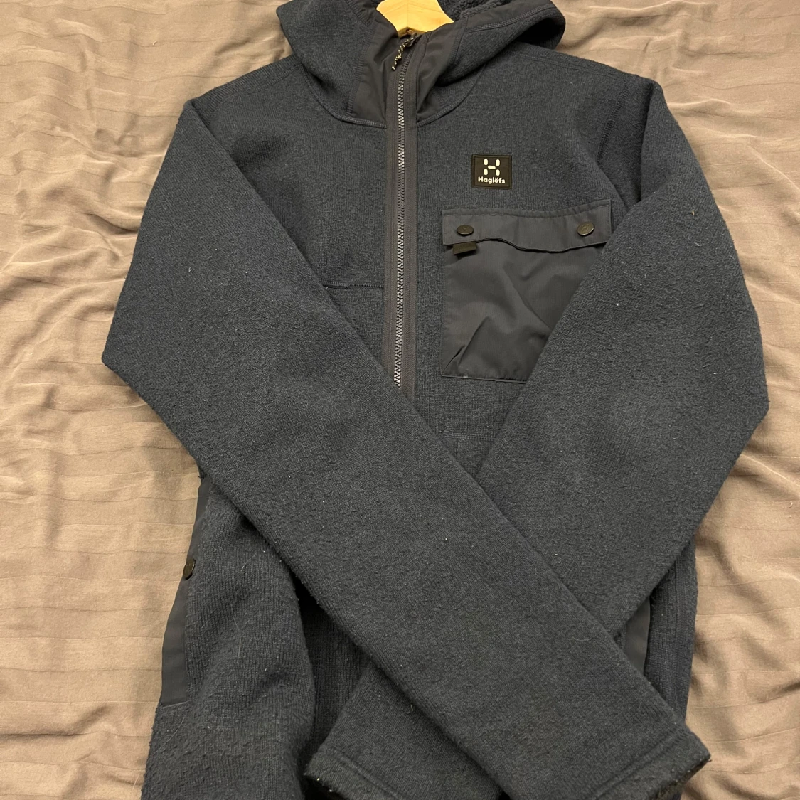 Mörkblå fleecejacka från Haglöfs