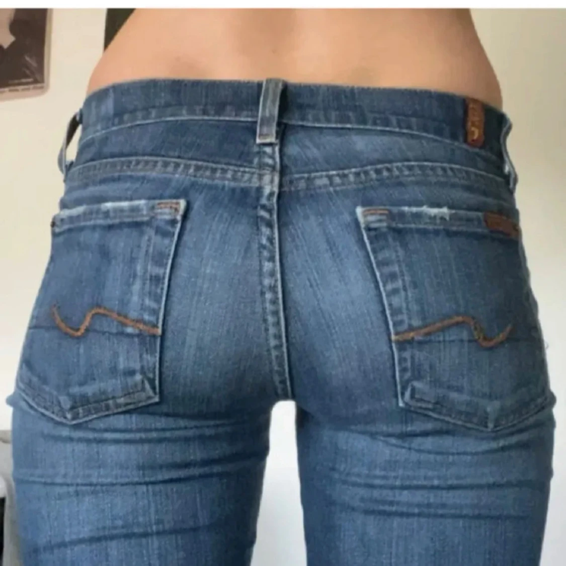 Blå bootcut jeans med låg midja - 1