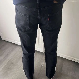 Levis jeans 527 - Levis jeans i modellen 527 herr, mycket bra skick i strl W32L32!