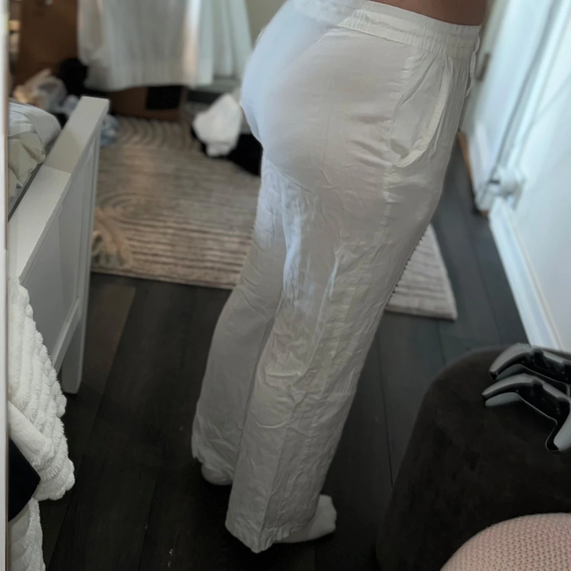 Vita vida linnebyxor med snörning - 2