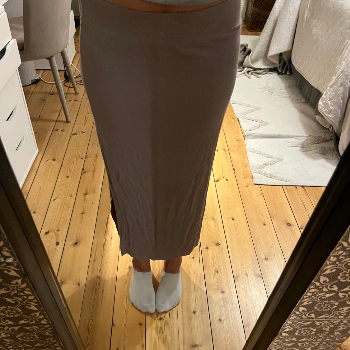 Beige långkjol med slits