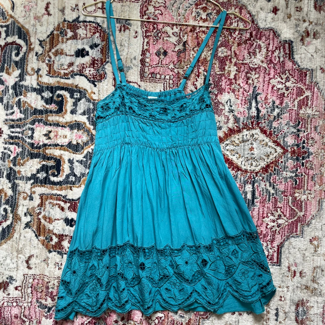 Linne med detaljer🪽🪽🪽