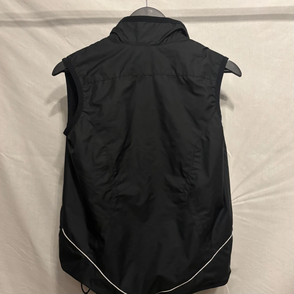 Svart väst från Nike - 2